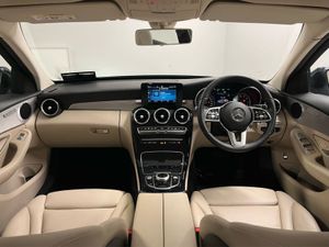Mercedes-Benz C-Class 200 AMG - High Spec - 18 In - Image 4