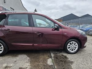2016 Renault Grand Scenic 7 Seats(LIMITED EDITION) - Image 3