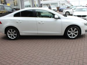 Volvo S60D4 SE LUXURY 4DR SALOON AUTOMATIC - Image 3