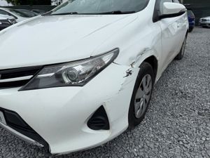 Toyota Auris 2014 1.4 D4D - Image 2