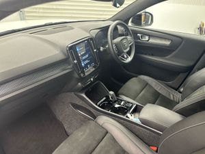Volvo XC40 T4 R-design  auto   120 P/W - Image 4