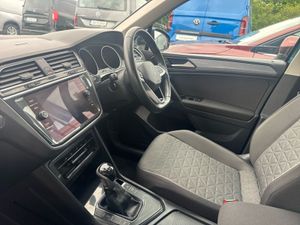 Volkswagen Tiguan Life 2.0tdi 122HP Manual - Image 3