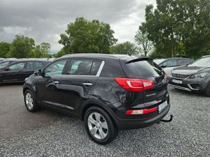 Kia Sportage 1.7 DSL EX MT 5DR - Image 2