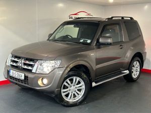 Mitsubishi Pajero 3.2 DID SWB Commercial 2DR - Image 2