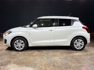 Suzuki Swift 1.2 AUTOMATIC - REVERSE CAMERA - FRES - Image 3