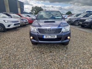 Toyota Hilux 3.0 D4D Invincible - Image 2