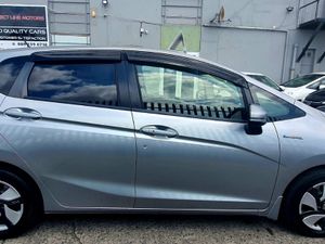 2014 Honda Fit Hybrid | Half Leather - Image 4