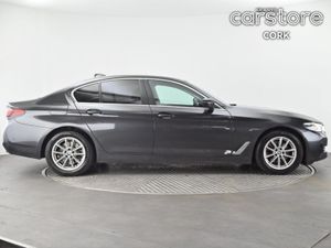 BMW 5 Series 520d SE (mht) - Image 3