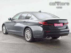 BMW 5 Series 520d SE (mht) - Image 4