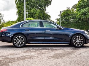 Mercedes-Benz E-Class E220d Avantgarde New - Image 3