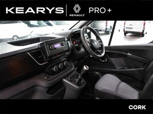 Renault Trafic Red Van FWD 3T1 E6 - L2h1 - Image 3