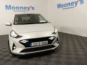 Hyundai i10 Deluxe Plus 1.0l Petrol Hatchback - Image 2