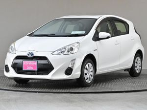 Toyota Aqua 1.5 Vvt-i Hybrid  2tone Interior - Image 3