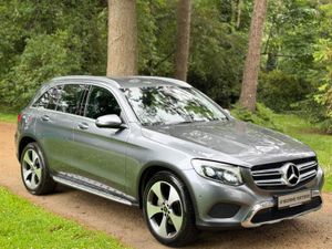 GLC 220 4-MATIC * HIGH SPEC LOW KMS * - Image 3
