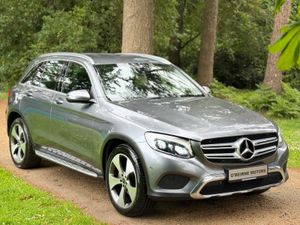GLC 220 4-MATIC * HIGH SPEC LOW KMS * - Image 2