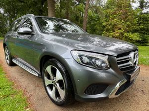GLC 220 4-MATIC * HIGH SPEC LOW KMS * - Image 4