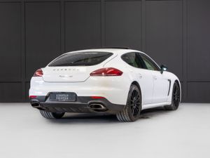 142 Porsche Panamera V6 Diesel - Image 3