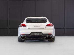 142 Porsche Panamera V6 Diesel - Image 4