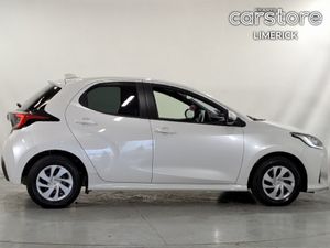 Toyota Yaris 1.0 PET Auto 5DR - Image 2