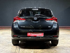 Toyota Auris 1.8 Hybrid Automatic - Full Cream Le - Image 4