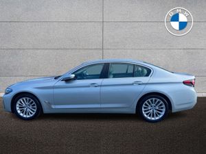 BMW 5 Series 520d SE Saloon - Image 4