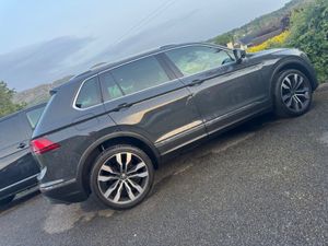 Volkswagen Tiguan 2019 comfortline sunroof auto - Image 2