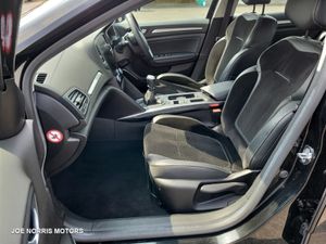 Renault Megane ICONIC BLUE DCI 115  GRAND COUPE - Image 4
