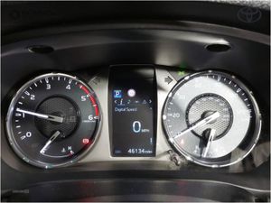 Toyota HiLux Invincible D/cab Pick Up 2.8 D-4d Au - Image 4