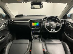 MG ZS Exclusive EV Auto - Reversing Camera - Pano - Image 4