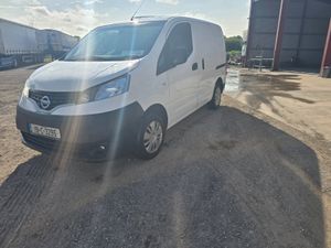 Nissan van - Image 4