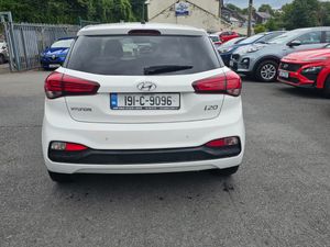Hyundai i20 2019 DELUXE - Image 4