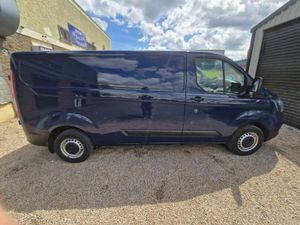 Ford Transit 2021 Custom - Image 4