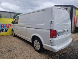 Volkswagen Transporter 2021 - Image 4