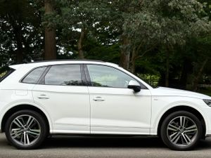 Audi Q5 QUATTRO S LINE 190BHP AUTO - Image 3