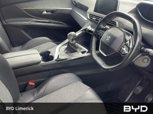 Peugeot 5008 1.5 Bluehdi 130bhp Allure - Image 3