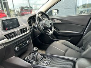 Mazda 3 1.5 D 105PS Executive SE 4DR - Image 3