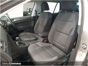 Volkswagen Golf Comfortline Automatic - Image 4