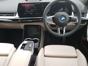 BMW iX1 Edrive20 Xline - Image 4