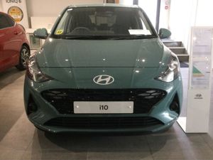 Hyundai i10 Deluxe Plus Automatic - Showroom Demo - Image 4