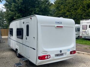 Ace Jubilee 6 Berth Fixed Bunkbed Caravan - Image 4