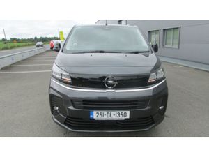 Opel Vivaro Sportive D-turbo 120PS - Image 4