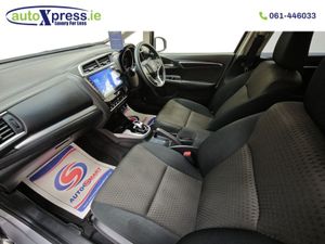 Honda Fit 1.5 Self-charging Hybrid Automatic  Rev - Image 4