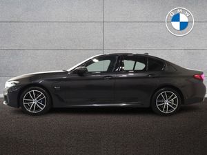 BMW 5 Series 530e M Sport Saloon - Image 4