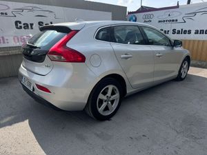 151 Volvo V40 1.6D Leather Warranty - Image 2