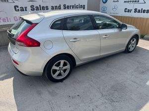 151 Volvo V40 1.6D Leather Warranty - Image 3