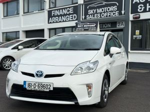 2016 Toyota Prius 1.8 Hybrid  automatic - Image 3