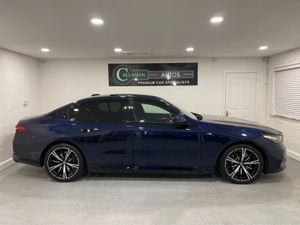 BMW 5 Series 530E M Sport hi Spec  20 Inch Alloys - Image 4