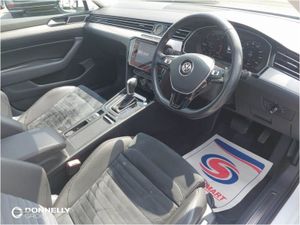 Volkswagen Passat 2.0 TDI GT 5dr DSG  panoramic R - Image 2