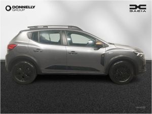 Dacia Sandero Stepway 1.0 TCe 110 Extreme 5dr - Image 3
