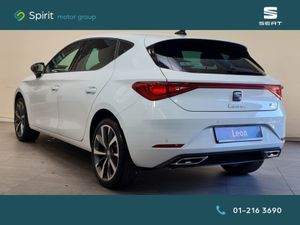 SEAT Leon 1.5tsi FR 204HP E-hybrid Dsg 0  PCP Ava - Image 3